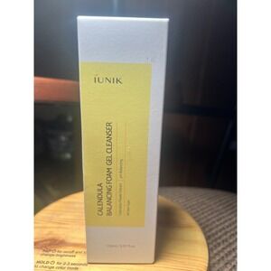 iUNIK‎ Calendula Balancing Foam Gel Cleanser pH Balanced All Skin Types 150ml